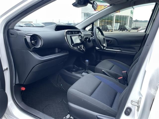 Toyota AQUA 2020 7425205-4