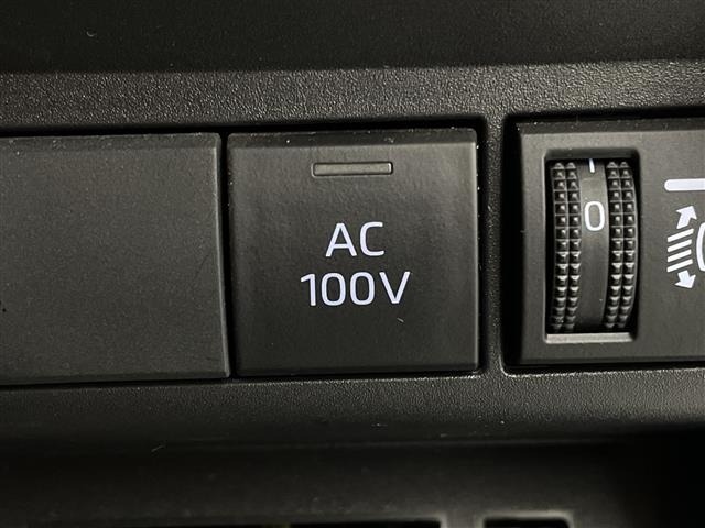 Toyota AQUA 2023 7425230-1