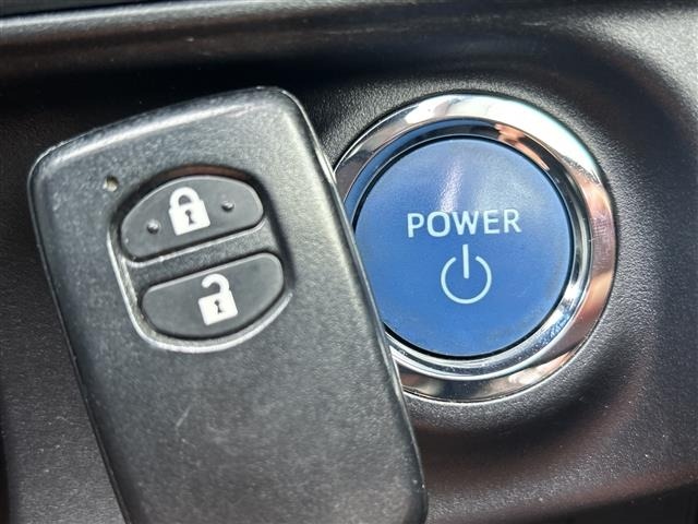 Toyota AQUA 2017 7425242-10