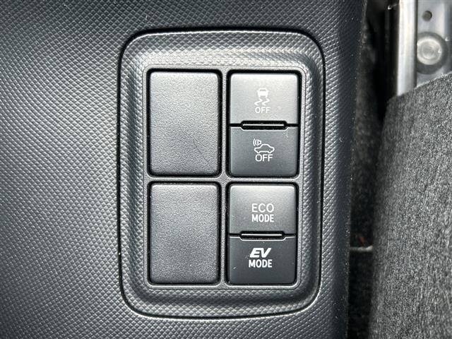 Toyota AQUA 2017 7425242-8