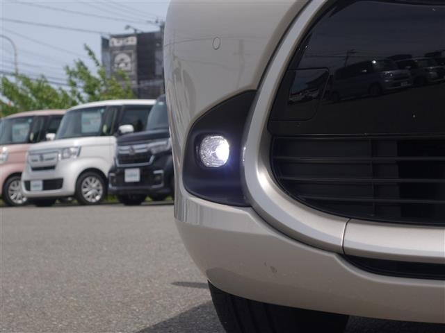 Toyota AQUA 2024 7425243-4