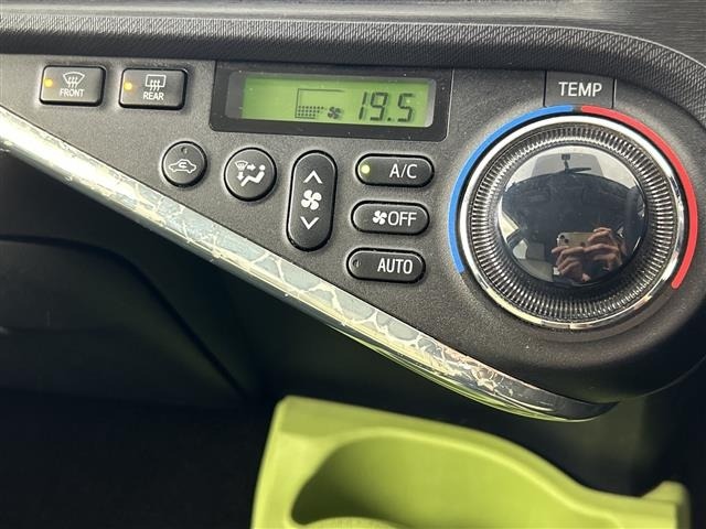 Toyota AQUA 2012 7425245-8