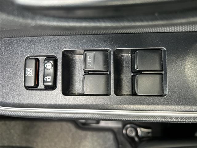 Toyota AQUA 2017 7425332-11