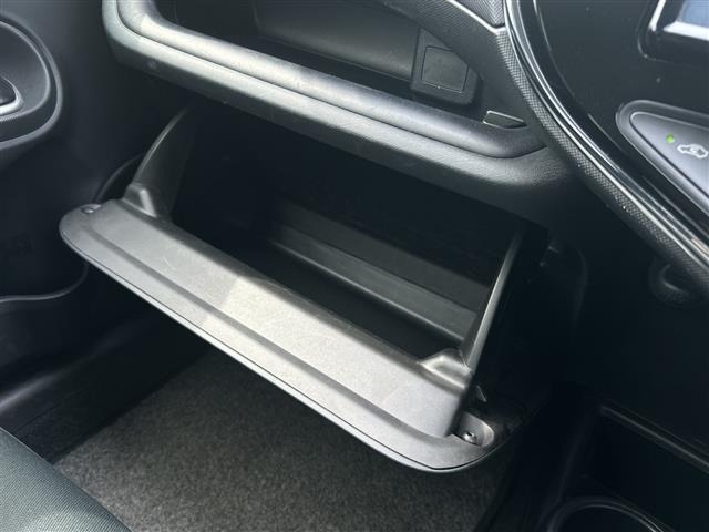 Toyota AQUA 2017 7425332-12