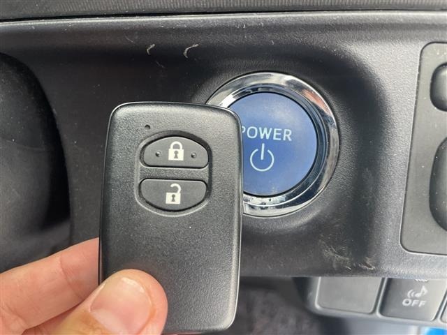 Toyota AQUA 2013 7425350-1