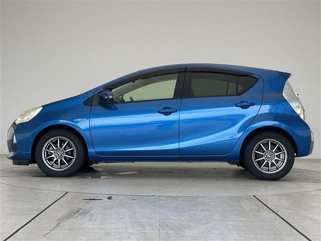 Toyota AQUA 2013 7425350-2
