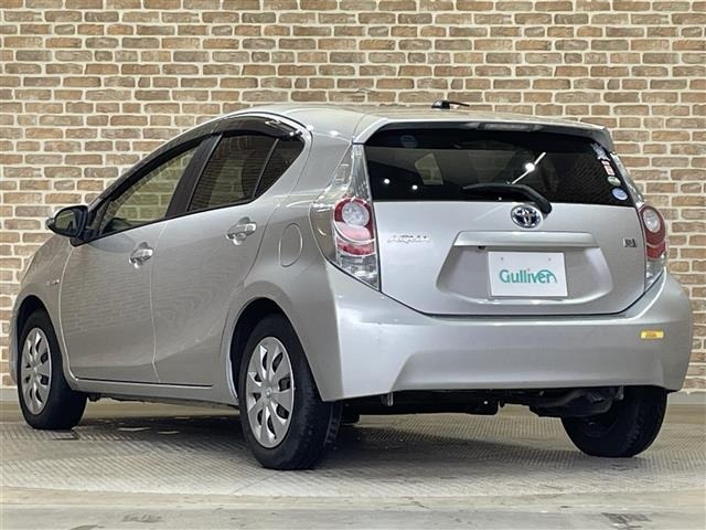 Toyota AQUA 2014 7425353-13