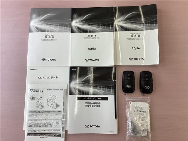 Toyota AQUA 2022 7425366-14