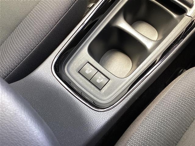Toyota AQUA 2022 7425366-3