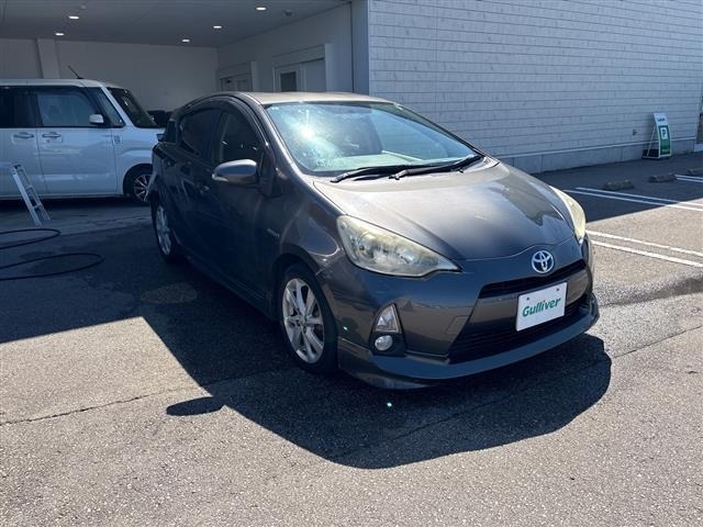 Toyota AQUA 2013 7425370-0