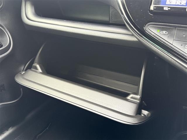 Toyota AQUA 2021 7425378-7
