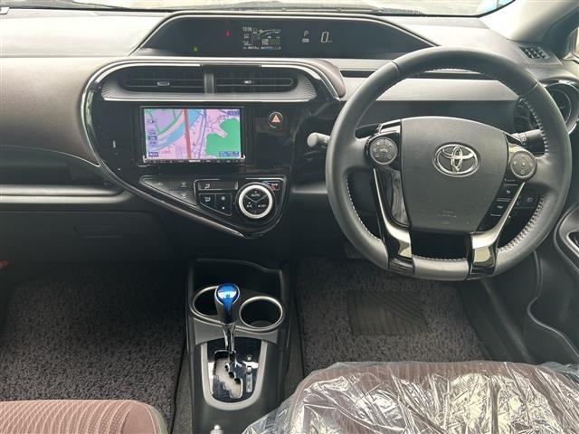 Toyota AQUA 2017 7425392-12
