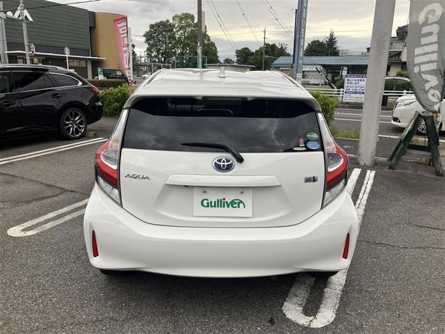 Toyota AQUA 2018 7425401-10