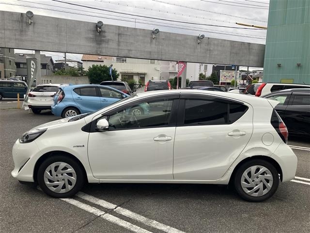 Toyota AQUA 2018 7425401-9