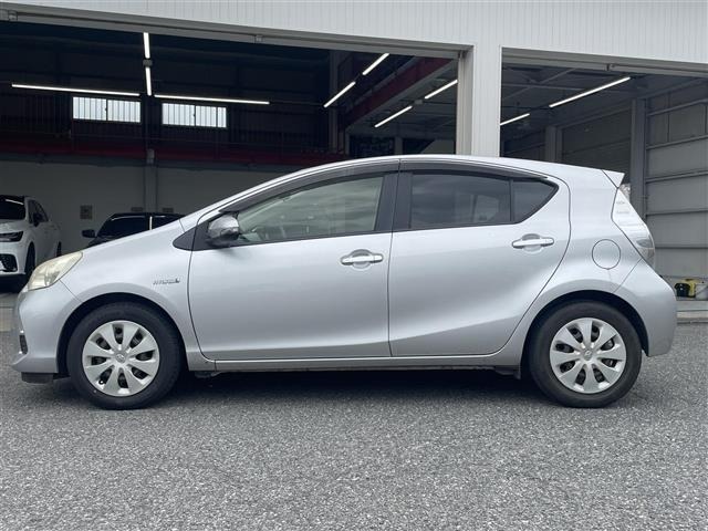 Toyota AQUA 2012 7425405-17
