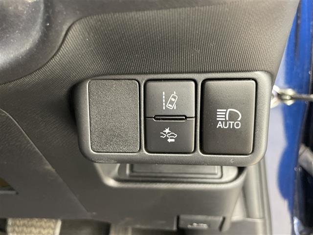 Toyota AQUA 2018 7425409-10