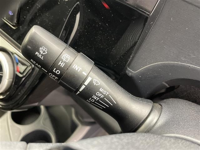 Toyota AQUA 2018 7425409-5