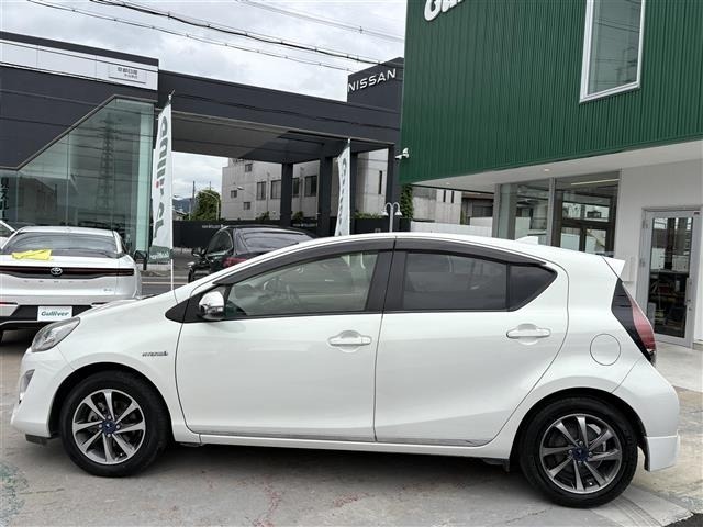 Toyota AQUA 2015 7425421-17