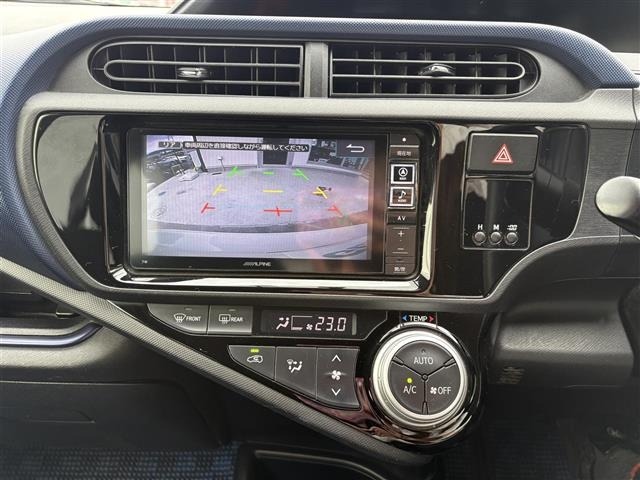 Toyota AQUA 2015 7425421-22
