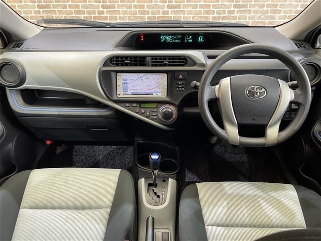 Toyota AQUA 2013 7425422-14