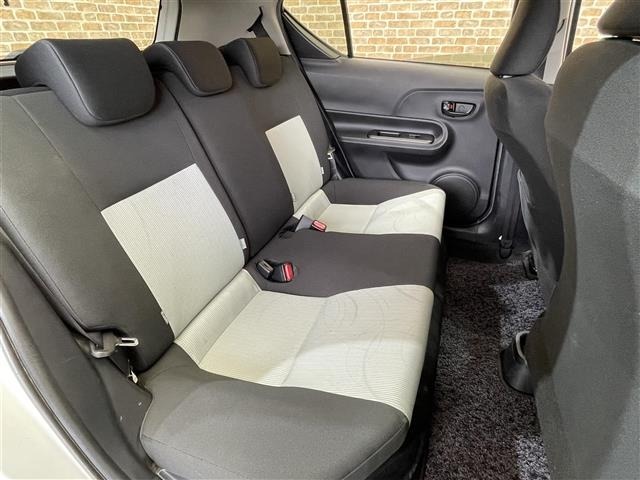 Toyota AQUA 2013 7425422-20