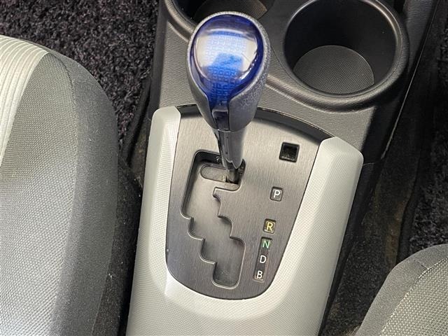 Toyota AQUA 2013 7425422-3