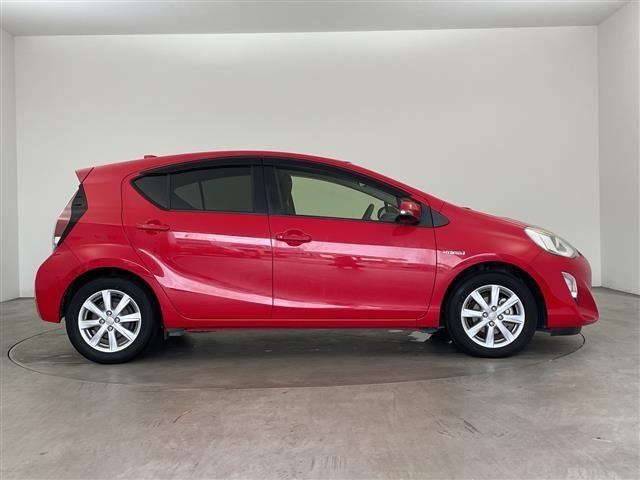 Toyota AQUA 2015 7425431-21