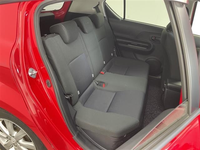 Toyota AQUA 2015 7425431-7