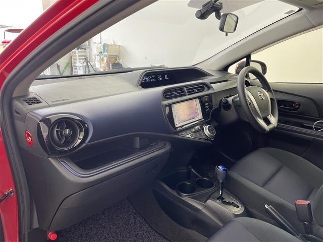 Toyota AQUA 2015 7425431-8