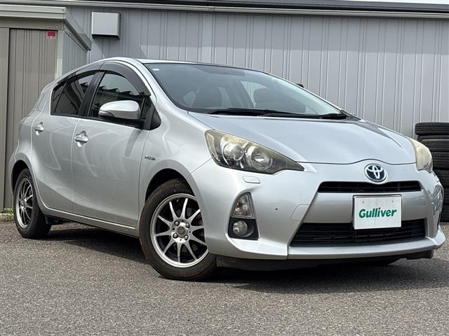 Toyota AQUA 2012 7425439-0