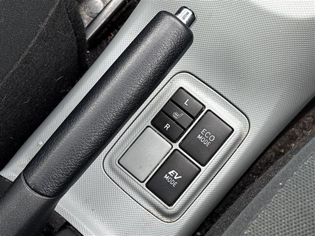 Toyota AQUA 2012 7425439-23