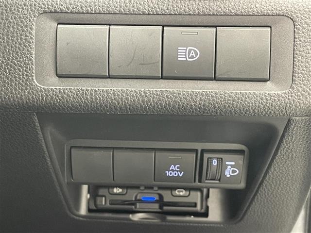 Toyota AQUA 2023 7425440-10
