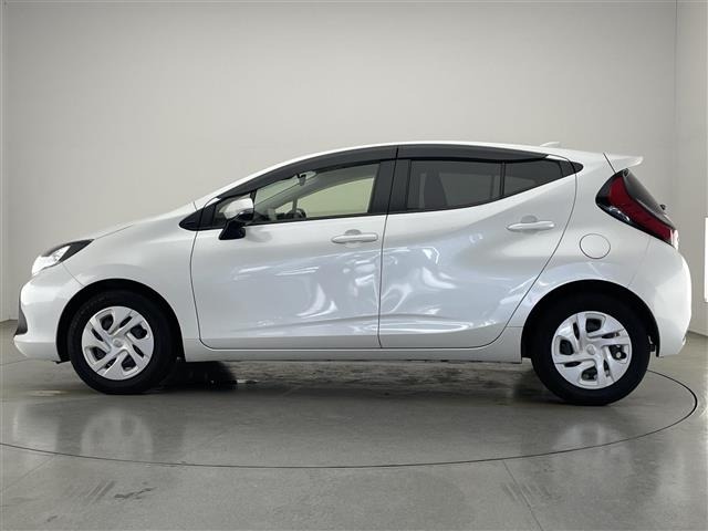 Toyota AQUA 2023 7425440-20