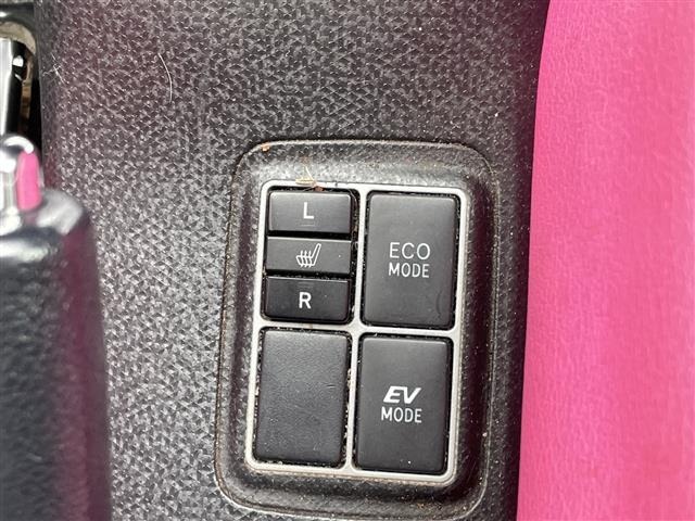 Toyota AQUA 2012 7425458-1