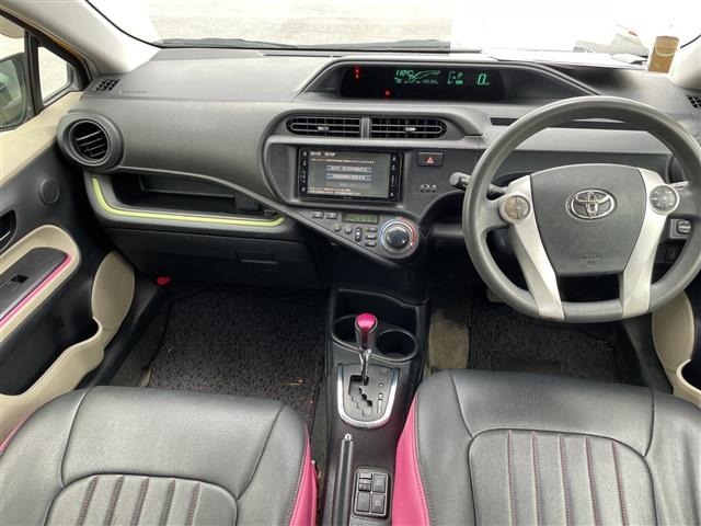 Toyota AQUA 2012 7425458-7