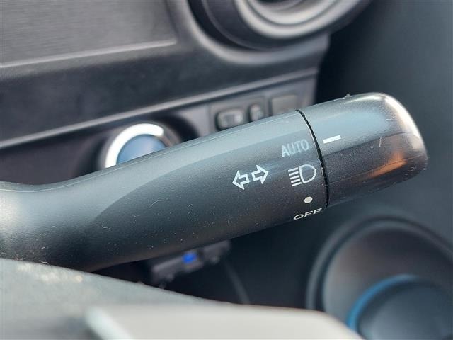 Toyota AQUA 2014 7425465-1