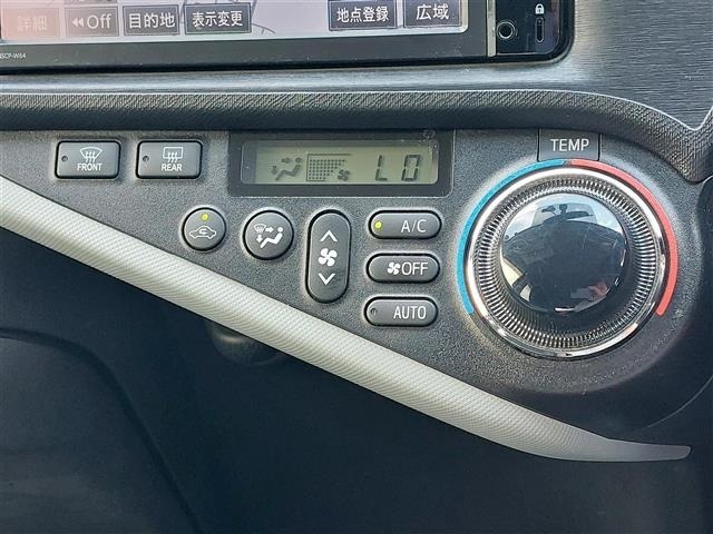 Toyota AQUA 2014 7425465-17