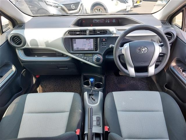 Toyota AQUA 2014 7425465-23