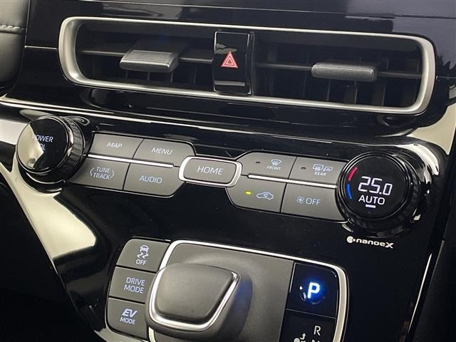 Toyota AQUA 2021 7425472-3