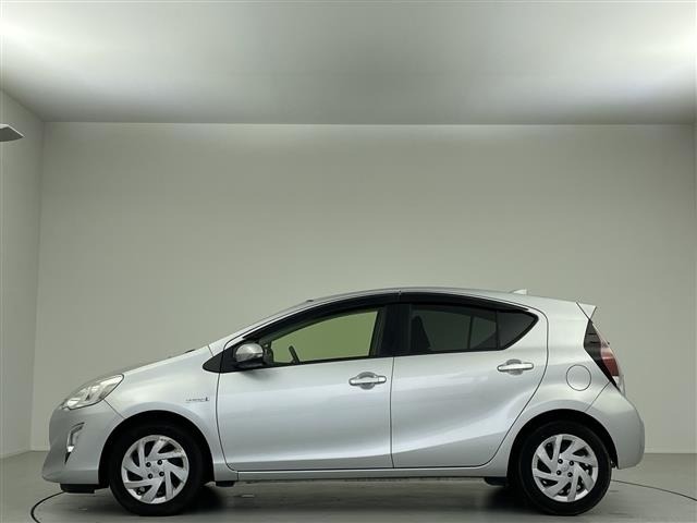 Toyota AQUA 2015 7425496-14