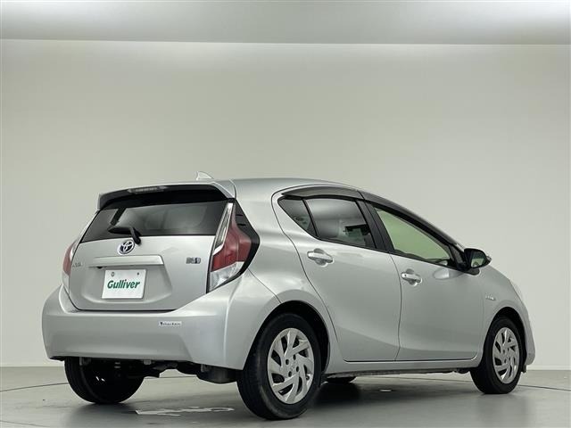 Toyota AQUA 2015 7425496-2