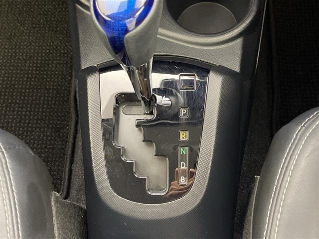 Toyota AQUA 2016 7425501-6