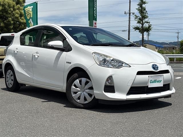 Toyota AQUA 2015 7425508-0