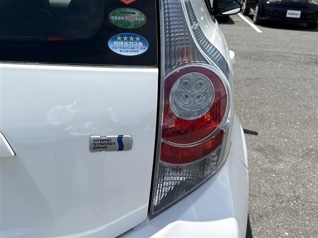 Toyota AQUA 2015 7425508-12