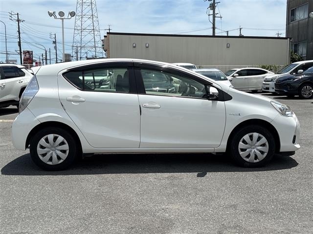 Toyota AQUA 2015 7425508-21