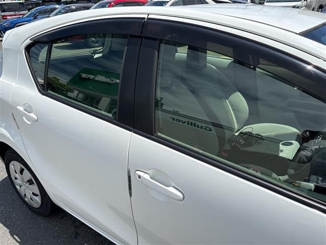 Toyota AQUA 2015 7425508-4
