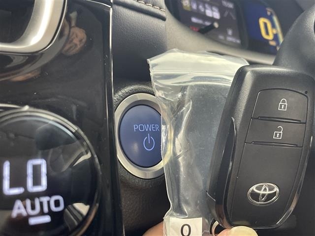 Toyota AQUA 2022 7425551-8