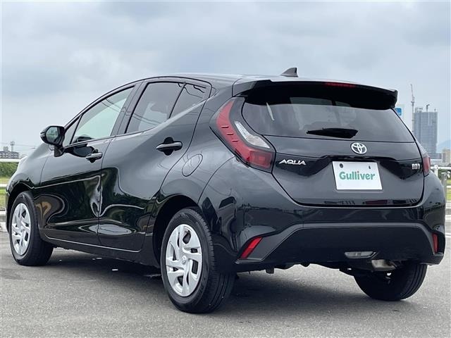 Toyota AQUA 2024 7425586-14