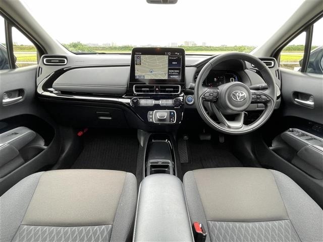 Toyota AQUA 2024 7425586-15