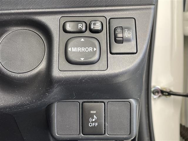 Toyota AQUA 2012 7425640-17